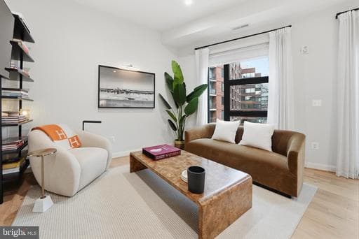 2525 PENNSYLVANIA AVENUE 301 - Photo 1
