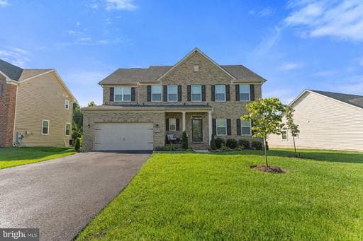 607 REXFORD WAY - Photo 1