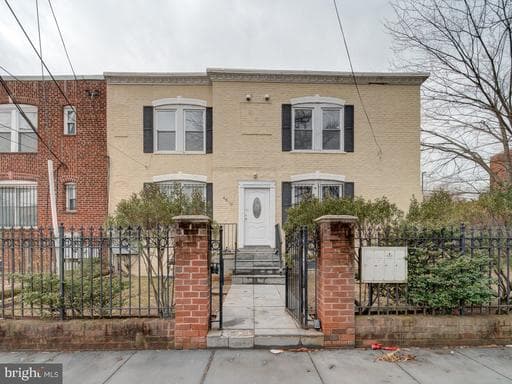 4325 HALLEY TERRACE 201 - Photo 1