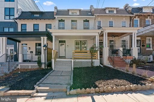 1210 KENNEDY STREET - Photo 1