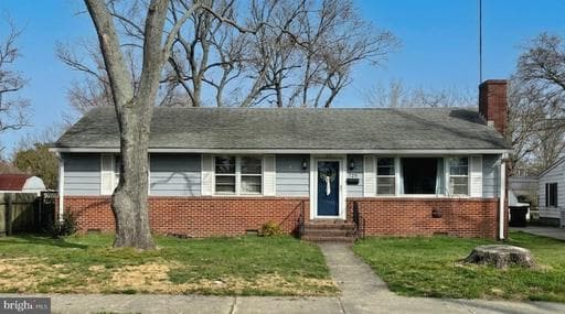 329 MAPLE AVENUE - Photo 1