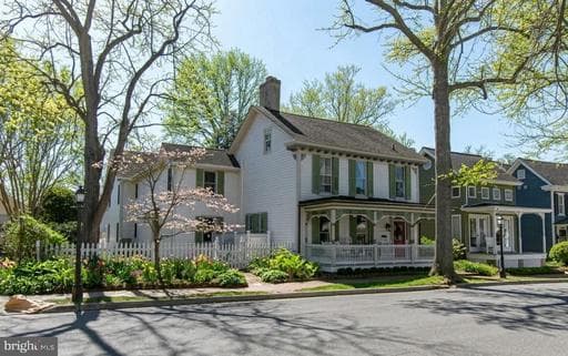 114 W CHESTNUT STREET - Photo 1