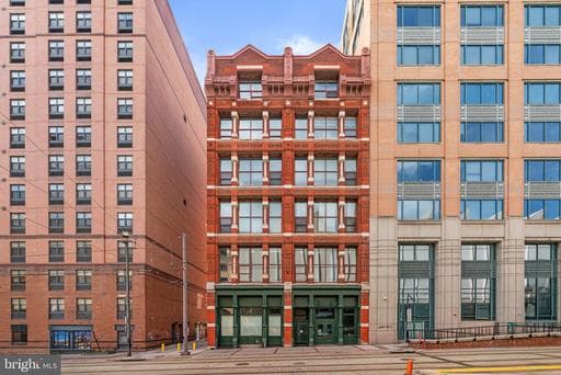22 S HOWARD STREET R-403