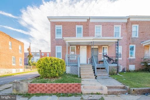 3343 ELMORA AVENUE - Photo 1