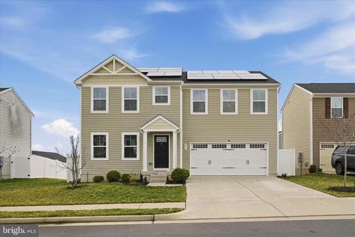 471 Coville St, Middletown, VA 22645-1871, United States - Photo 1