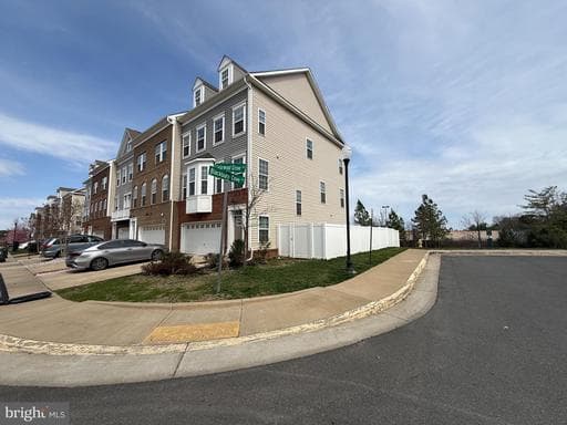 7437 CEDARWOOD GROVE LANE