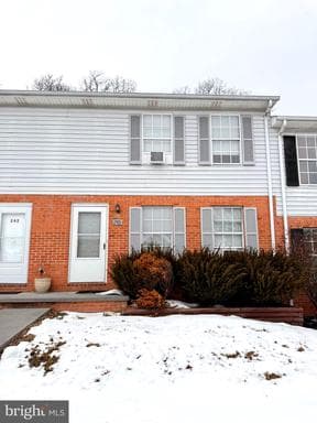 240 NOTTOWAY DRIVE - Photo 1
