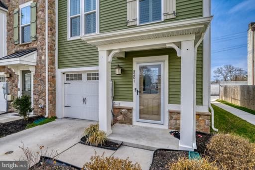 8201 SEAWORTHY WAY - Photo 1