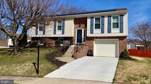 115 HASTINGS COURT - Photo 1