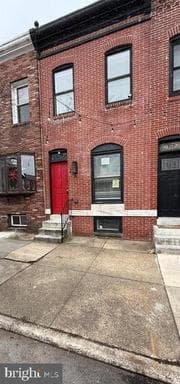 216 S CLINTON STREET - Photo 1