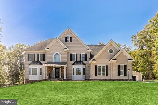 909 HANCOCK DRIVE - Photo 1