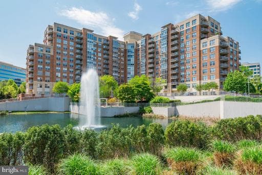 11800 SUNSET HILLS ROAD 514 - Photo 1
