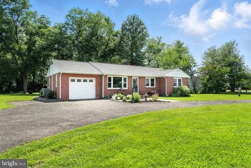 1872 Harbor Dr, Chester, MD 21619-2110, United States - Photo 1