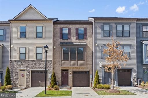 4916 VISTA GLEN LANE - Photo 1