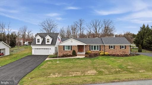112 ROCKBRIDGE ROAD - Photo 1