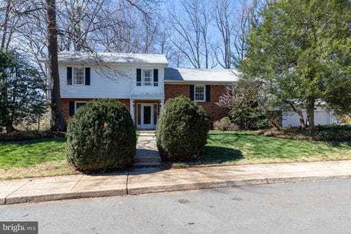 2513 HILLWOOD PLACE - Photo 1
