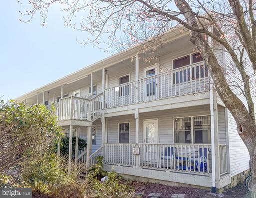 204 143RD STREET 203 - Photo 1