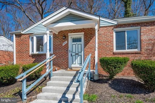11852 Huggins Dr, Silver Spring, MD 20902-2358, United States - Photo 1