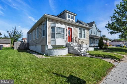 4908 - 1/2 HARFORD ROAD - Photo 1