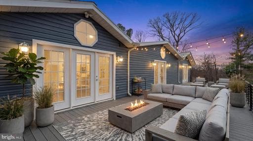 7719 SUITT DRIVE - Photo 1