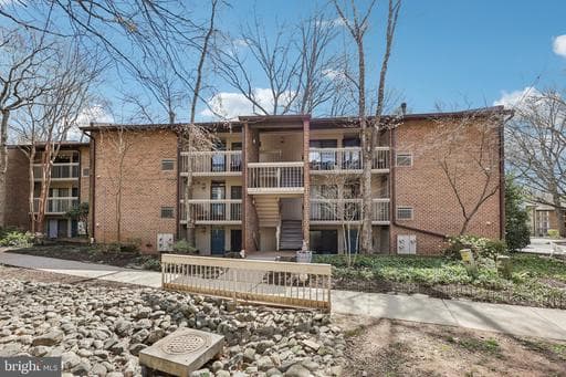 1534 MOORINGS DRIVE 7A/2A - Photo 1