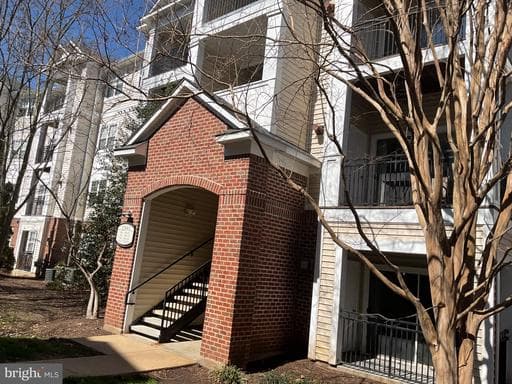 12953 Centre Park Cir, Herndon, VA 20171-5984, United States - Photo 1
