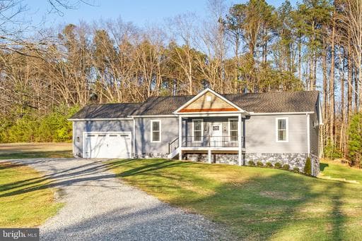22 LAKE COUNTRY DRIVE - Photo 1