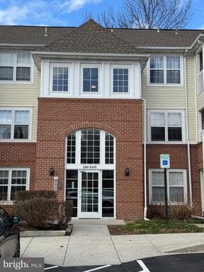 1310 SHERIDAN PLACE 28 - Photo 1