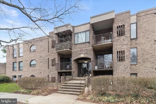 21 SILVERWOOD CIRCLE 11 - Photo 1
