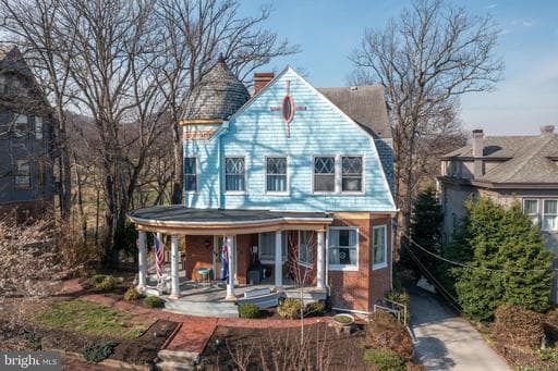 611 WASHINGTON STREET - Photo 1