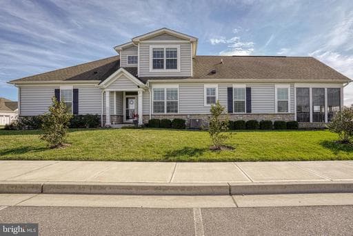 917 MOORINGS CIRCLE 131 - Photo 1