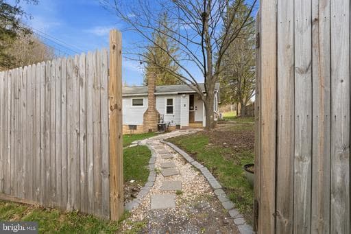 617 BITTINGER ROAD - Photo 1