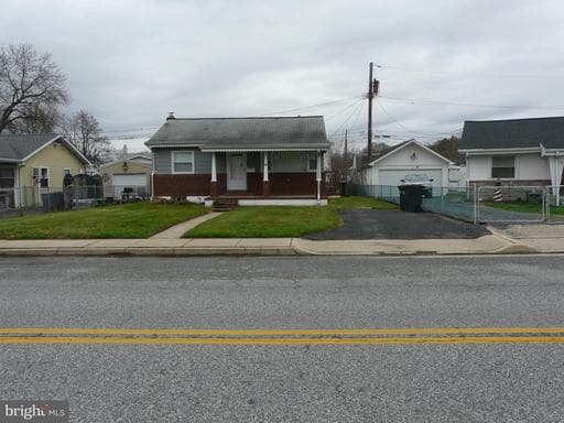 1009 FUSELAGE AVENUE - Photo 1