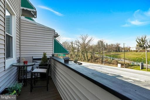 3355 FALLS RD,BALTIMORE,MD,21211,BALTIMORE CITY