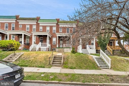 15 S TREMONT ROAD - Photo 1