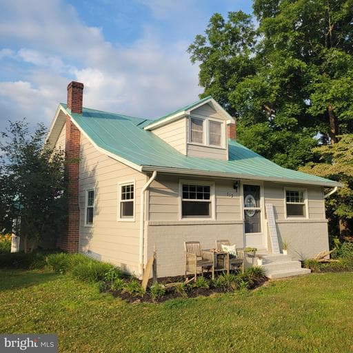 519 WHITE HALL ROAD - Photo 1