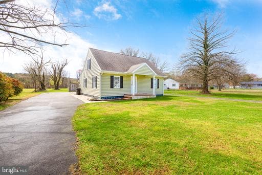 618 Academy Ave, Federalsburg, MD 21632-2600, United States - Photo 1