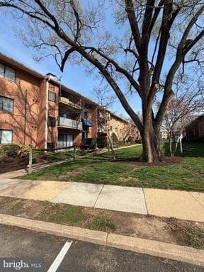 7608 SAVANNAH STREET 203 - Photo 1