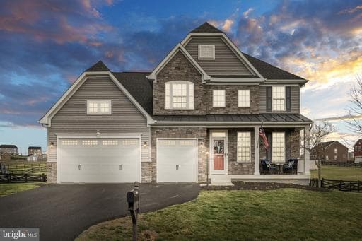 7803 HERMITAGE DRIVE - Photo 1