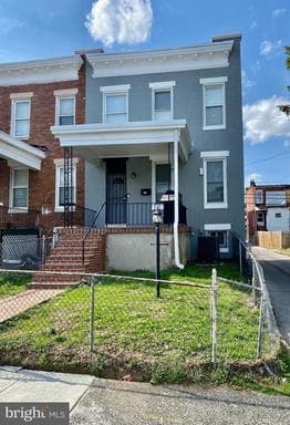 746 LINNARD STREET - Photo 1