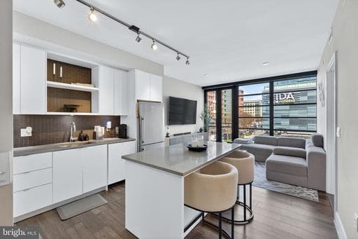 1300 4TH STREET 205 - Photo 1