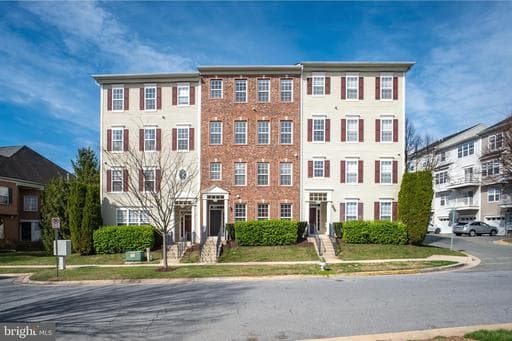 602 HIGHLAND RIDGE AVENUE 200 - Photo 1