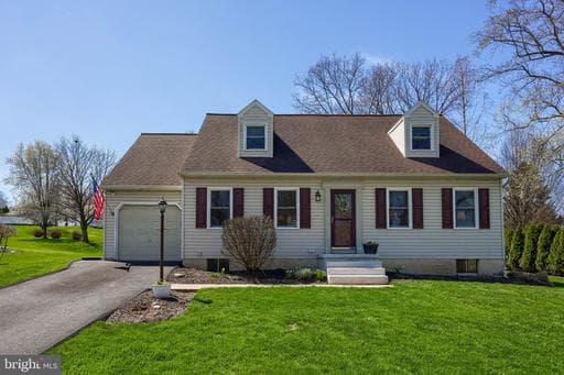 142 HOSTETTER LANE - Photo 1