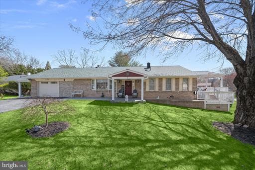1 SOUTHVIEW COURT - Photo 1