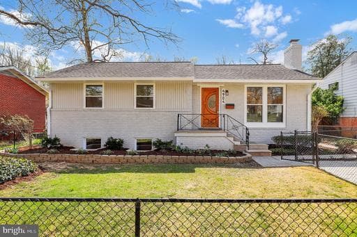 4904 ADRIAN STREET - Photo 1