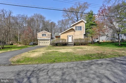 3650 North Carolina Ave, Edgewater, MD 21037-3314, United States - Photo 1