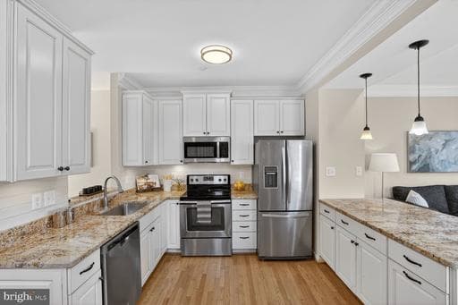 3292 MOUNT VERNON AVENUE - Photo 1