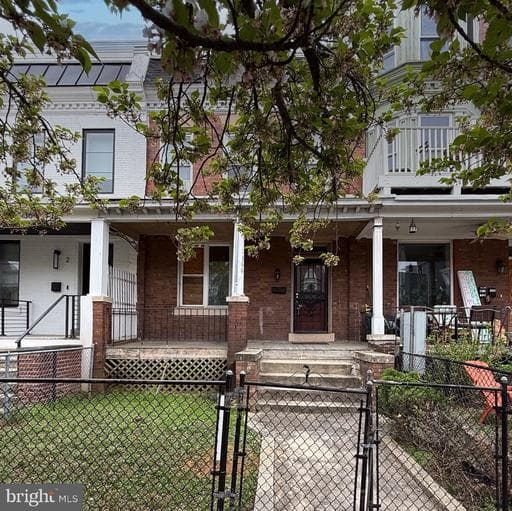 1366 NEWTON STREET - Photo 1