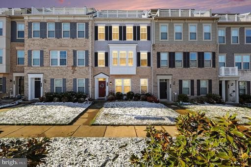 1857 SHADDING BAY LANE