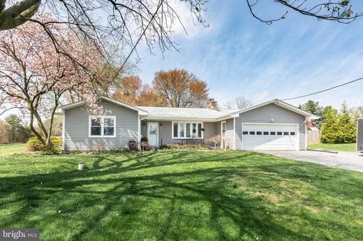 2106 SPENCER LANE - Photo 1
